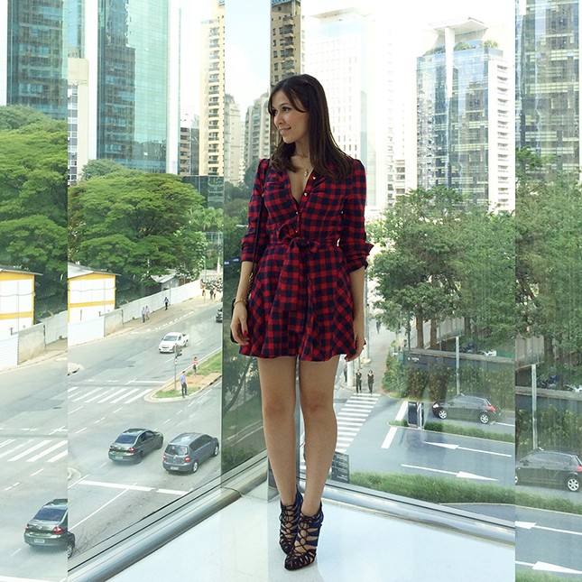 Look Inspiração: Mônica Araújo com vestido xadrez!