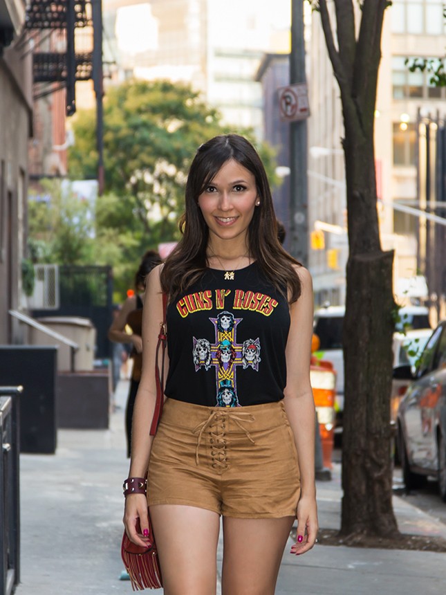 Pelas ruas do Soho: look da blogueira Mônica Araújo em Nova York.