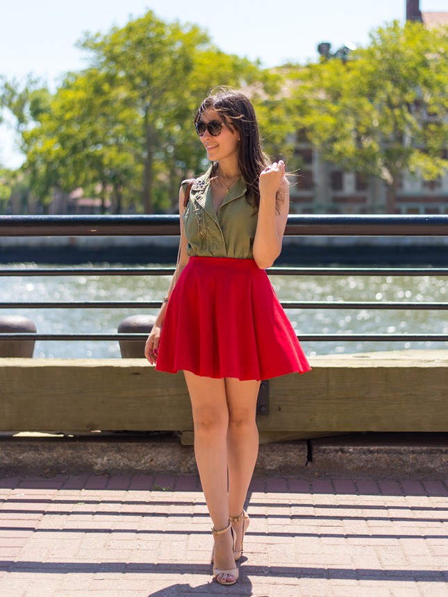 Look da blogger Mônica Araújo em Ellis Island, NYC.