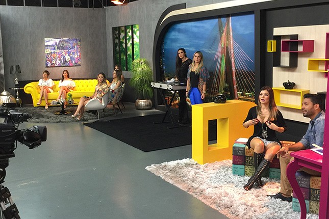 A blogueira Mônica Araújo participou do programa da Amanda Françoso na RBTV.