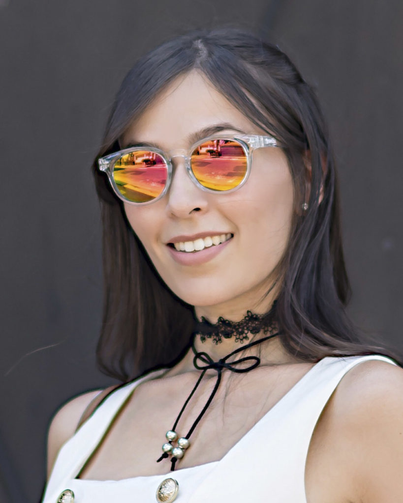 Detalhes óculos Suncode Brasil lente espelhada polarizada com a blogger Mônica Araújo do Oh My Closet!