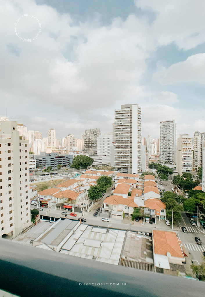 Vista da sacada décimo andar Itaim Bibi São Paulo.