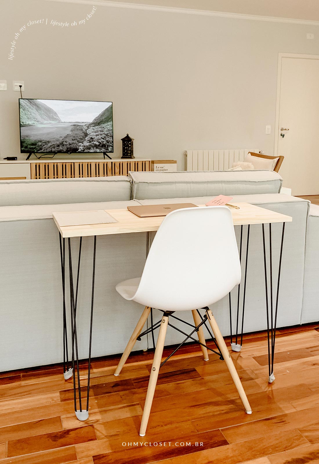 Mesa para home office feita em casa, com materiais simples e baratos.