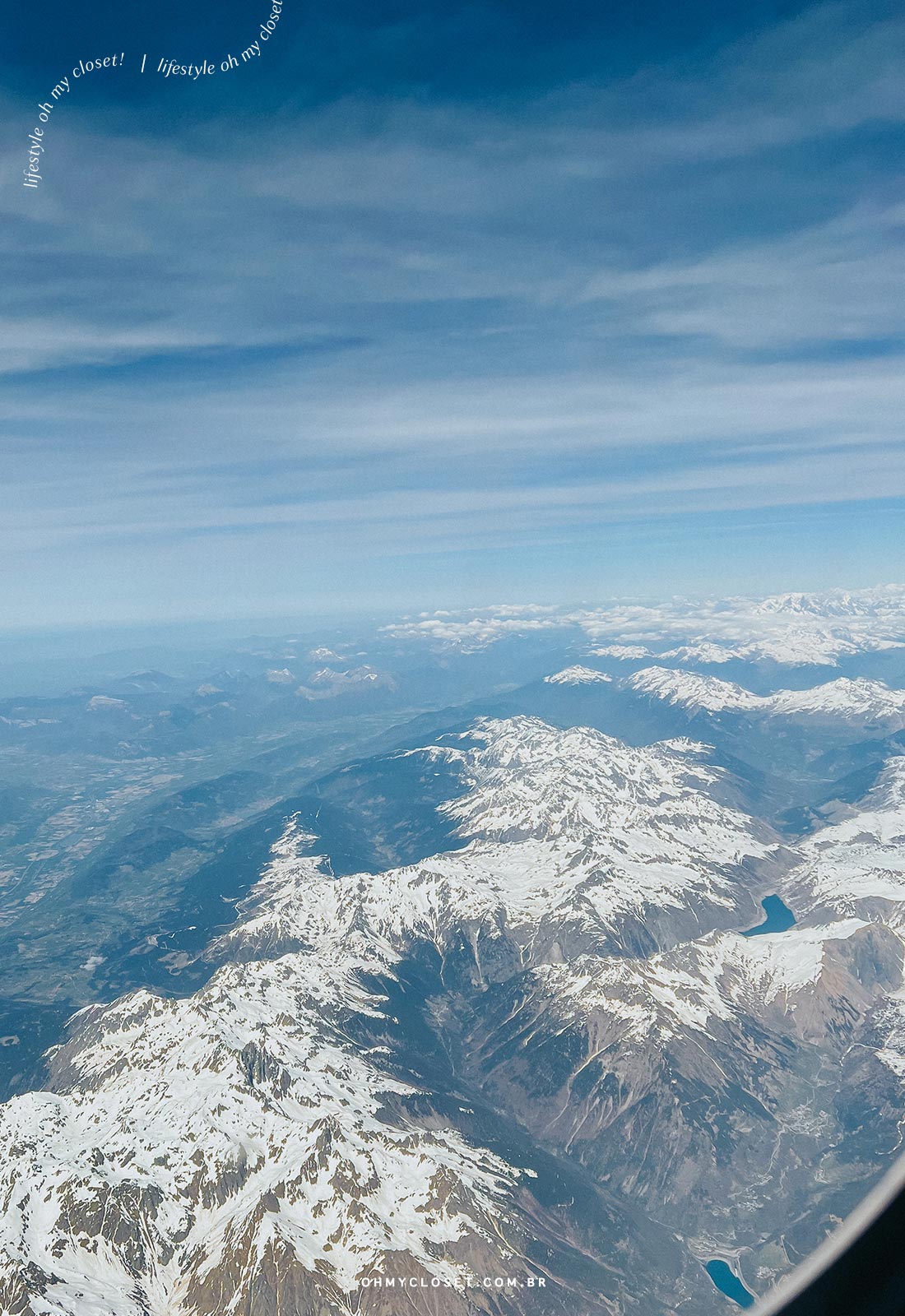 Vista dos Alpes Suíços ao norte no voo da TAP de Lisboa para Milão.