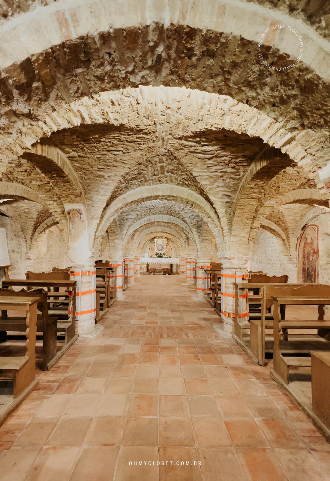 Interior da Chiesa di Santa Maria della Rocca em Offida