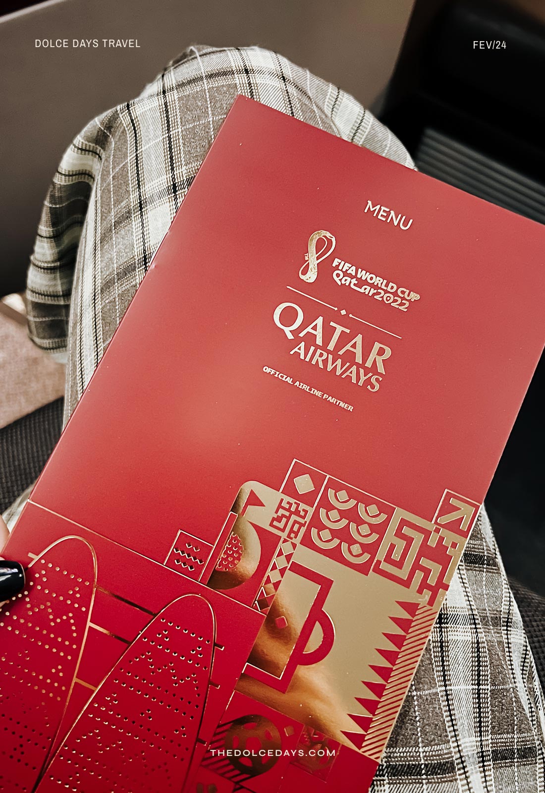 Capa do cardápio da executiva Qsuite Qatar Airways no 787 Dreamliner