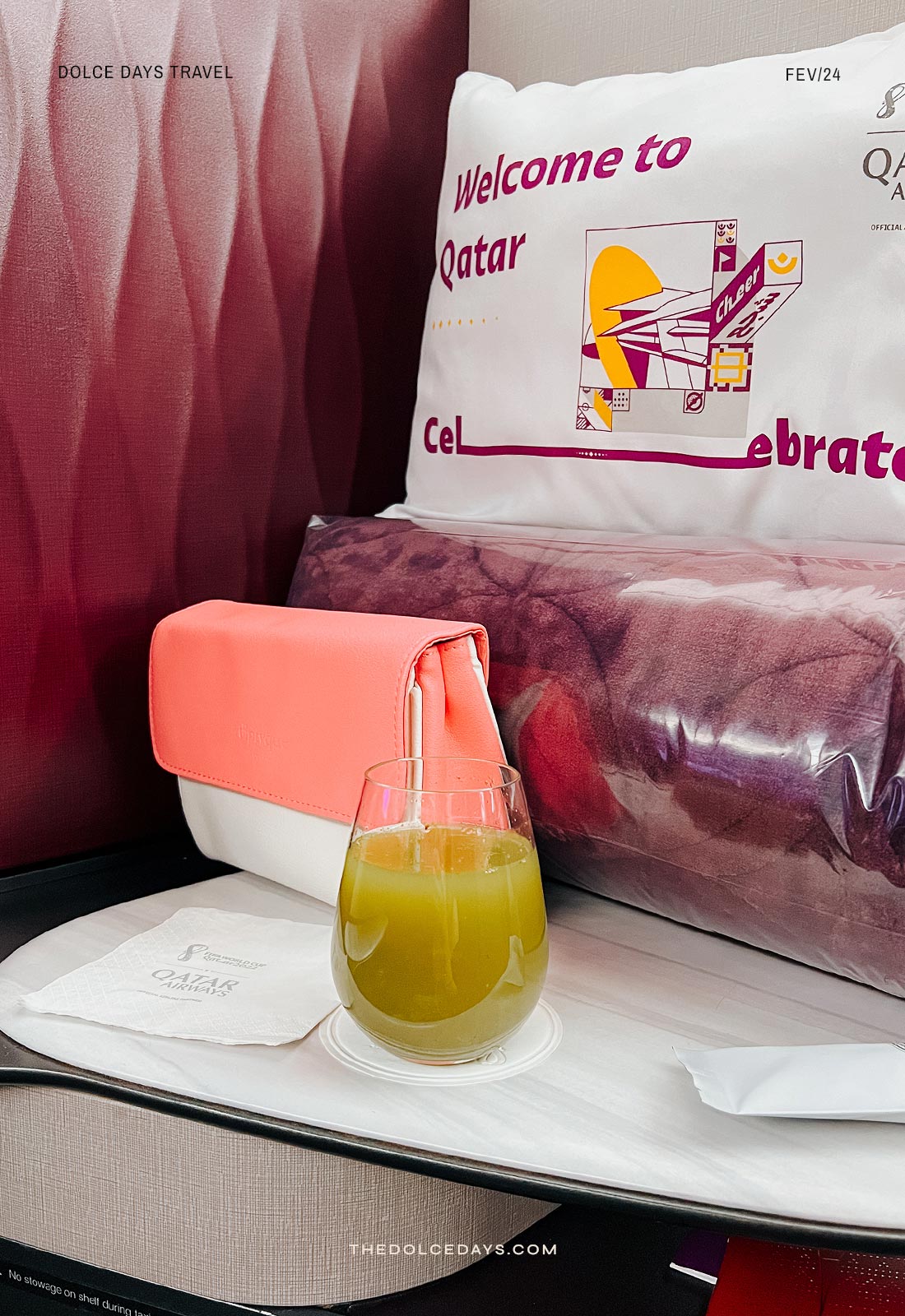 Drink de boas vindas da executiva Qsuite Qatar Airways no Boeing 777-200 ER