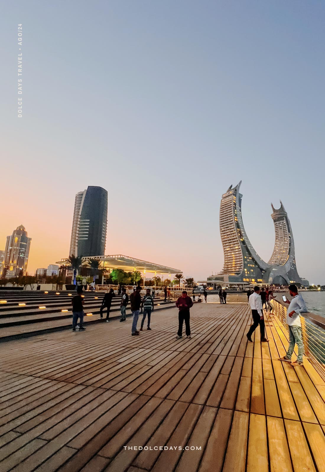 Deck da Marina de Lusail com as Katara Towers ao fundo