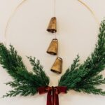 Aprenda a fazer Uma Guirlanda Minimalista Com Sinos Rústicos – DIY