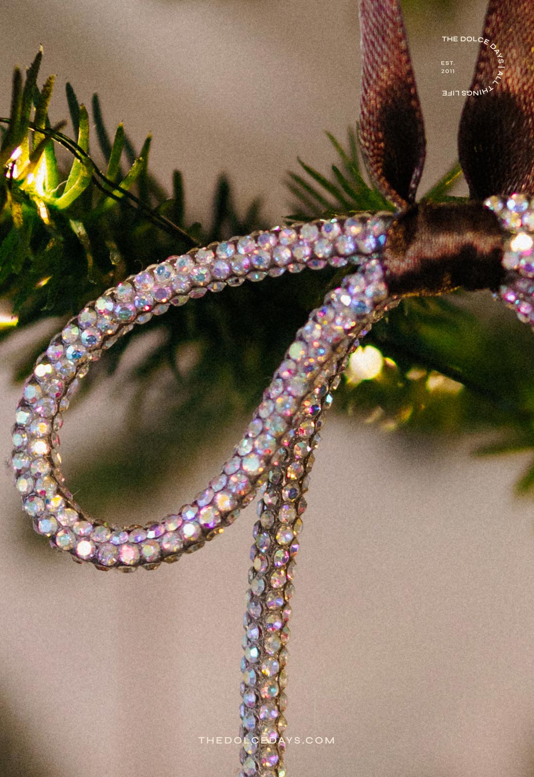 Detalhes do laço de tubo de strass para o Natal
