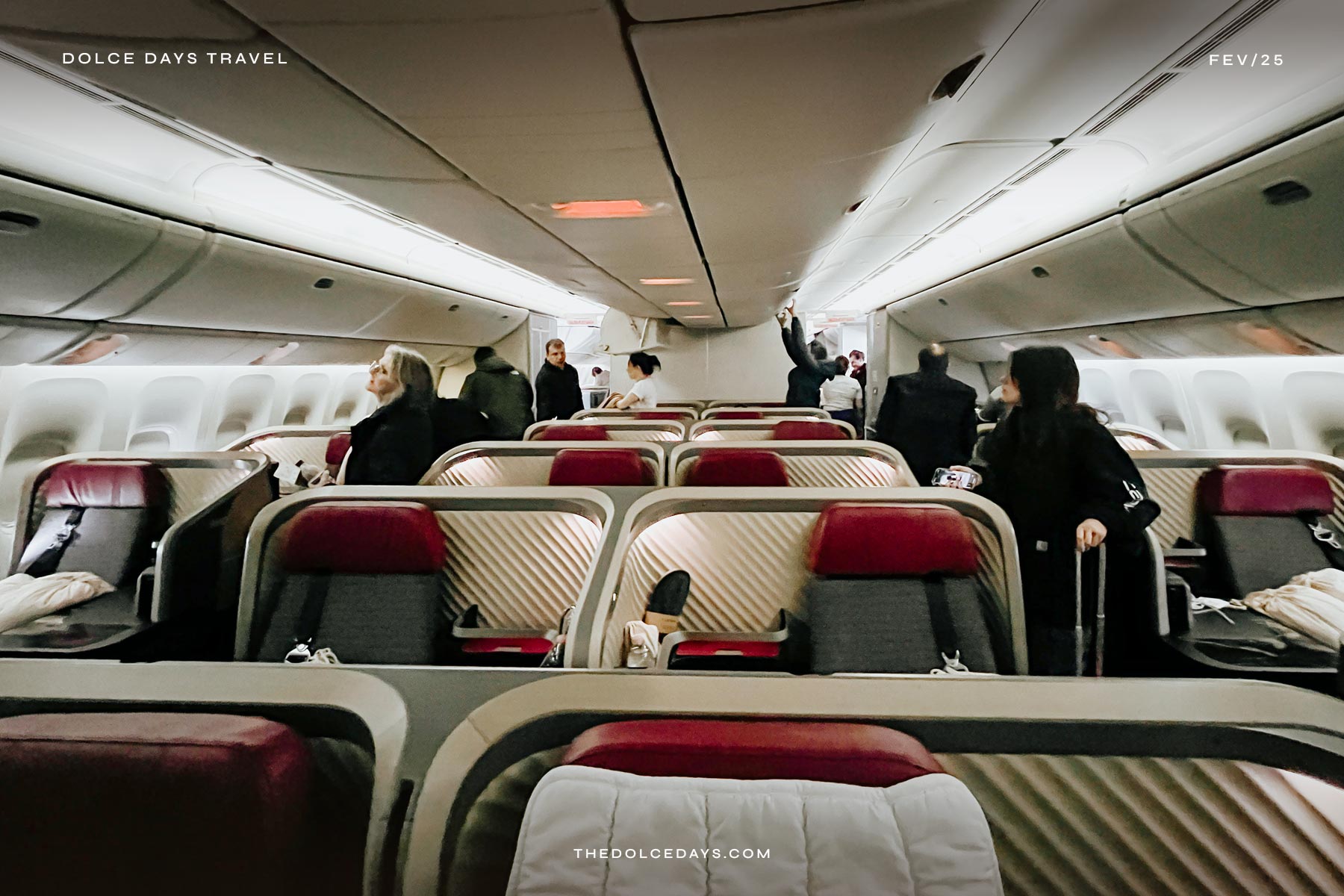 Cabine da Premium Business da LATAM em configuração 1-2-1