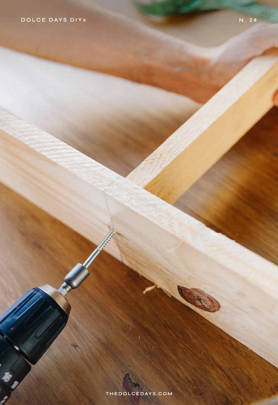 Parafusando uma ripa na outra