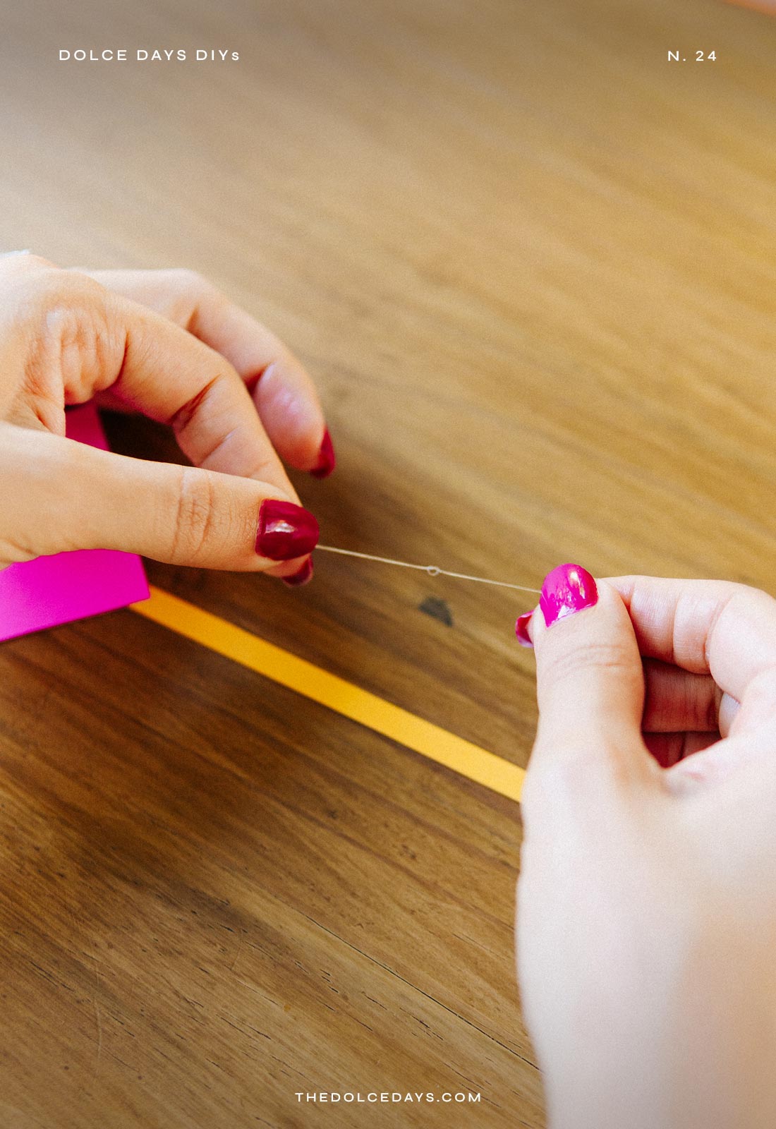 Dando um nó para receber a prócima bandeirinha de papel