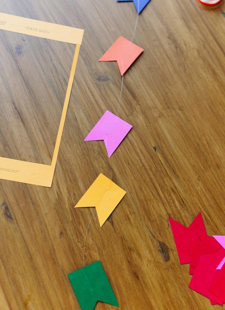 Como Fazer um Fundo Para Fotos de Festa Junina com Bandeirinhas – DIY e Freebie