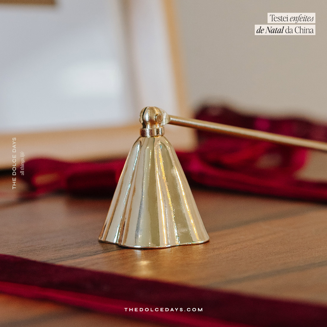 Abafador de vela dourado para a decoração de Natal