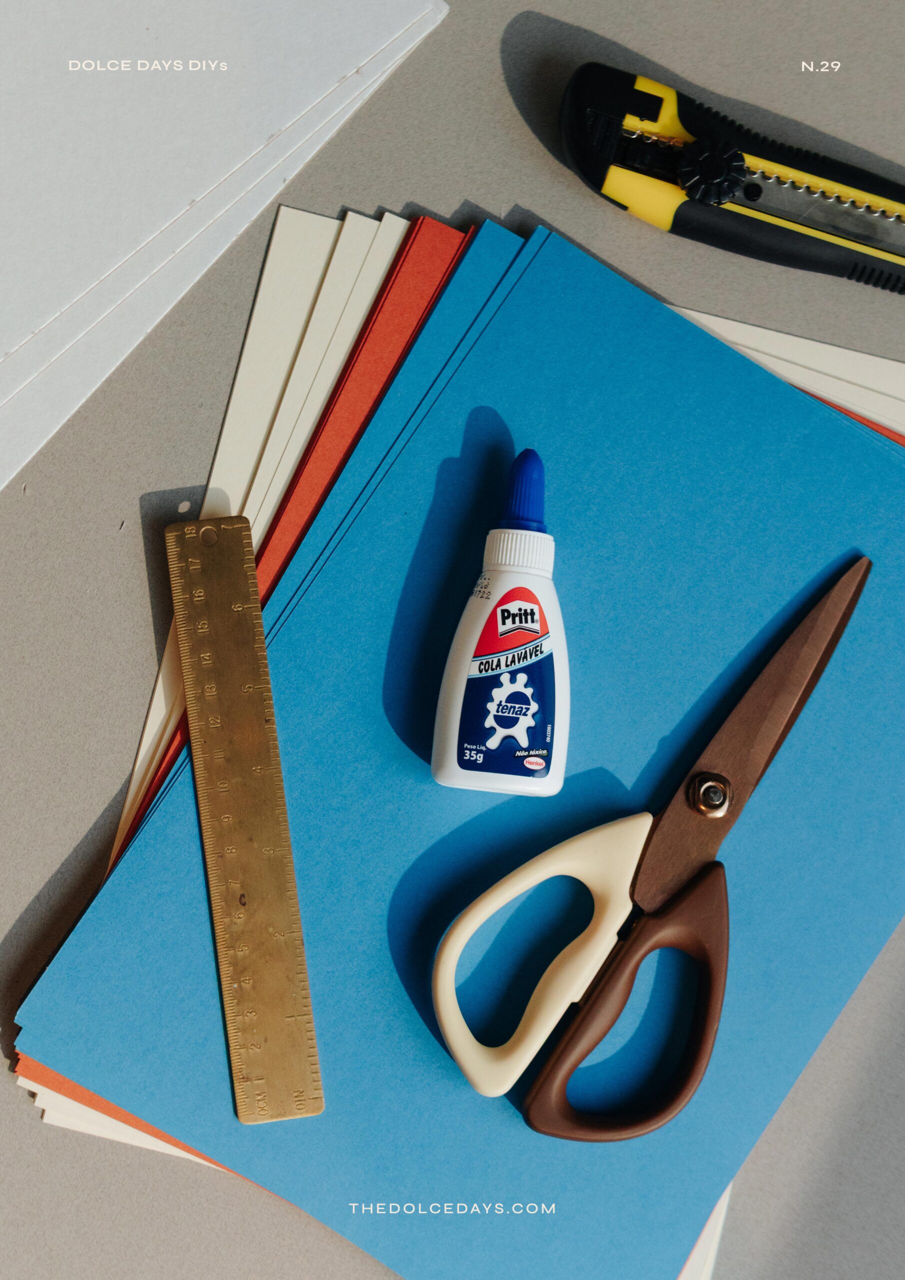 Materiais para o DIY da caixinha junina